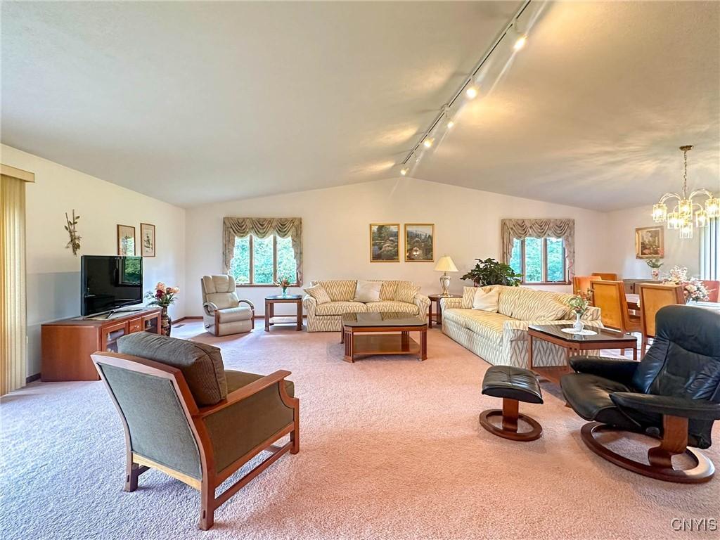 Oneida, New York, 13421, United States, 3 Bedrooms Bedrooms, ,2 BathroomsBathrooms,Residential,For Sale,1940517