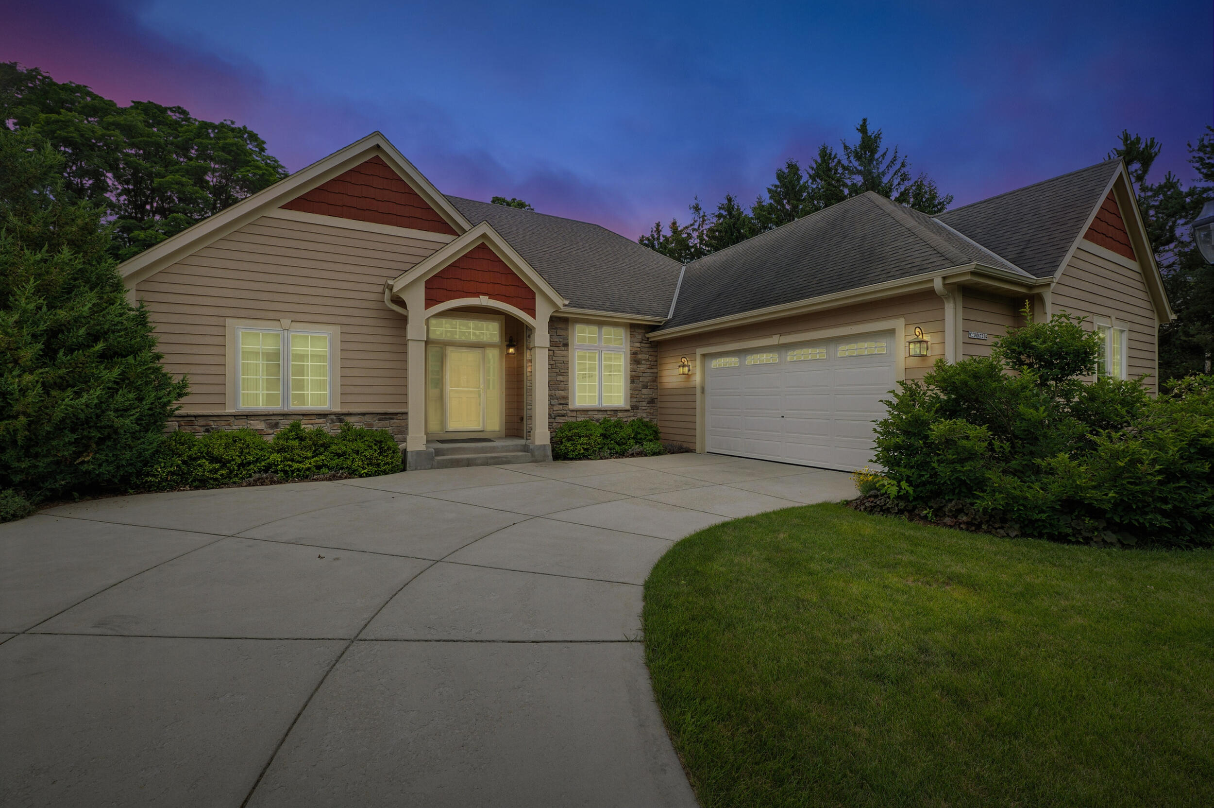 Sussex, Wisconsin, 53089, United States, 4 Bedrooms Bedrooms, ,4 BathroomsBathrooms,Residential,For Sale,1901044