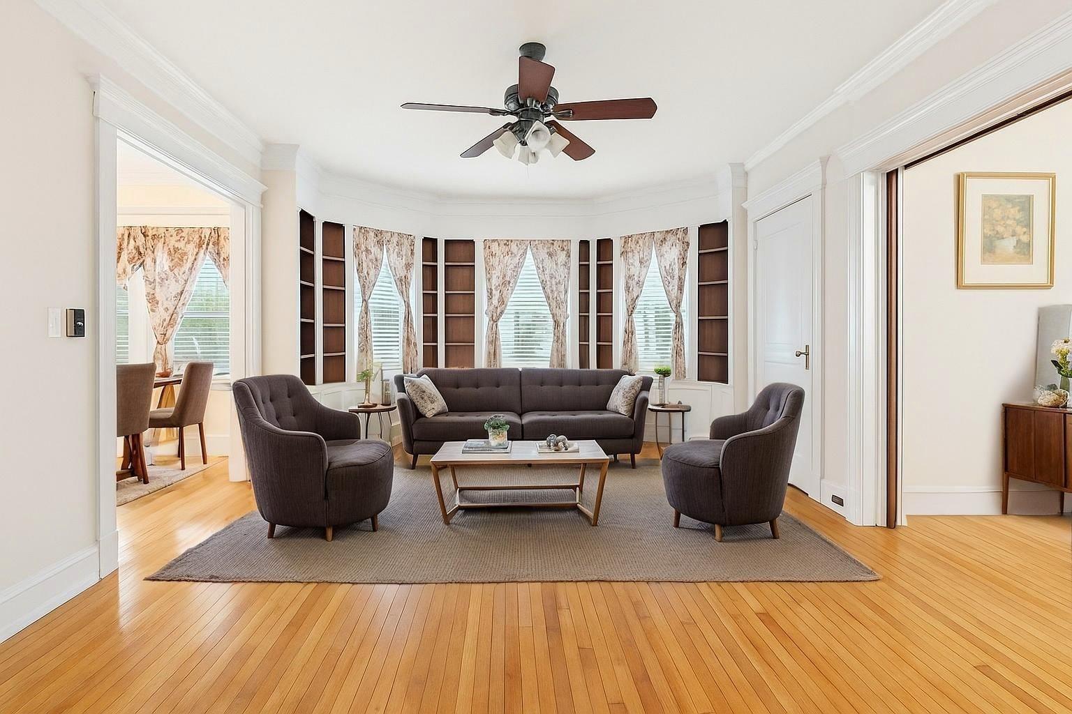 Bay Shore, New York, 11706, United States, 4 Bedrooms Bedrooms, ,3 BathroomsBathrooms,Residential,For Sale,1836669