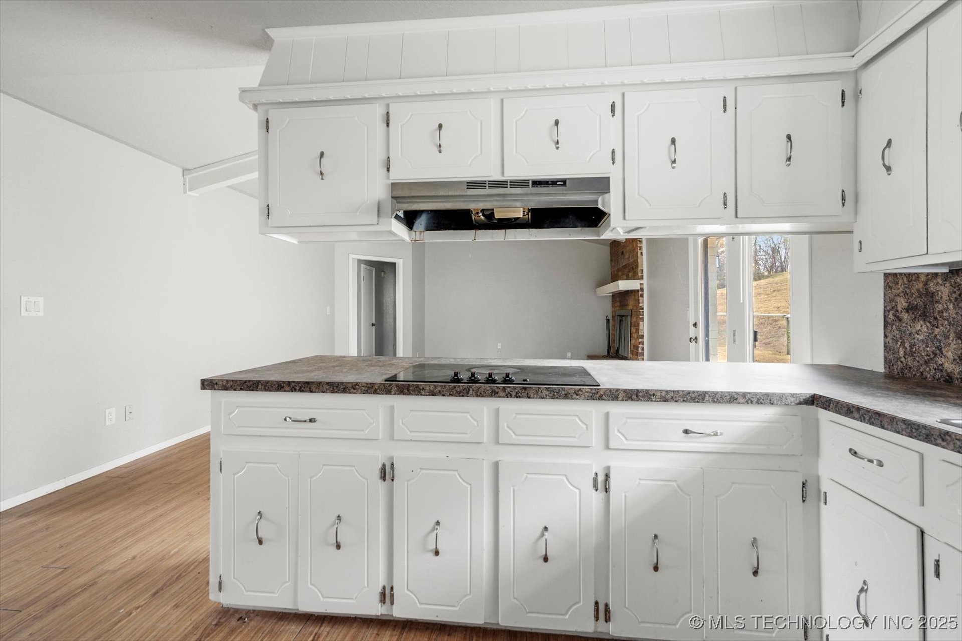 Glenpool, Oklahoma, 74033, United States, ,Residential,For Sale,1998414