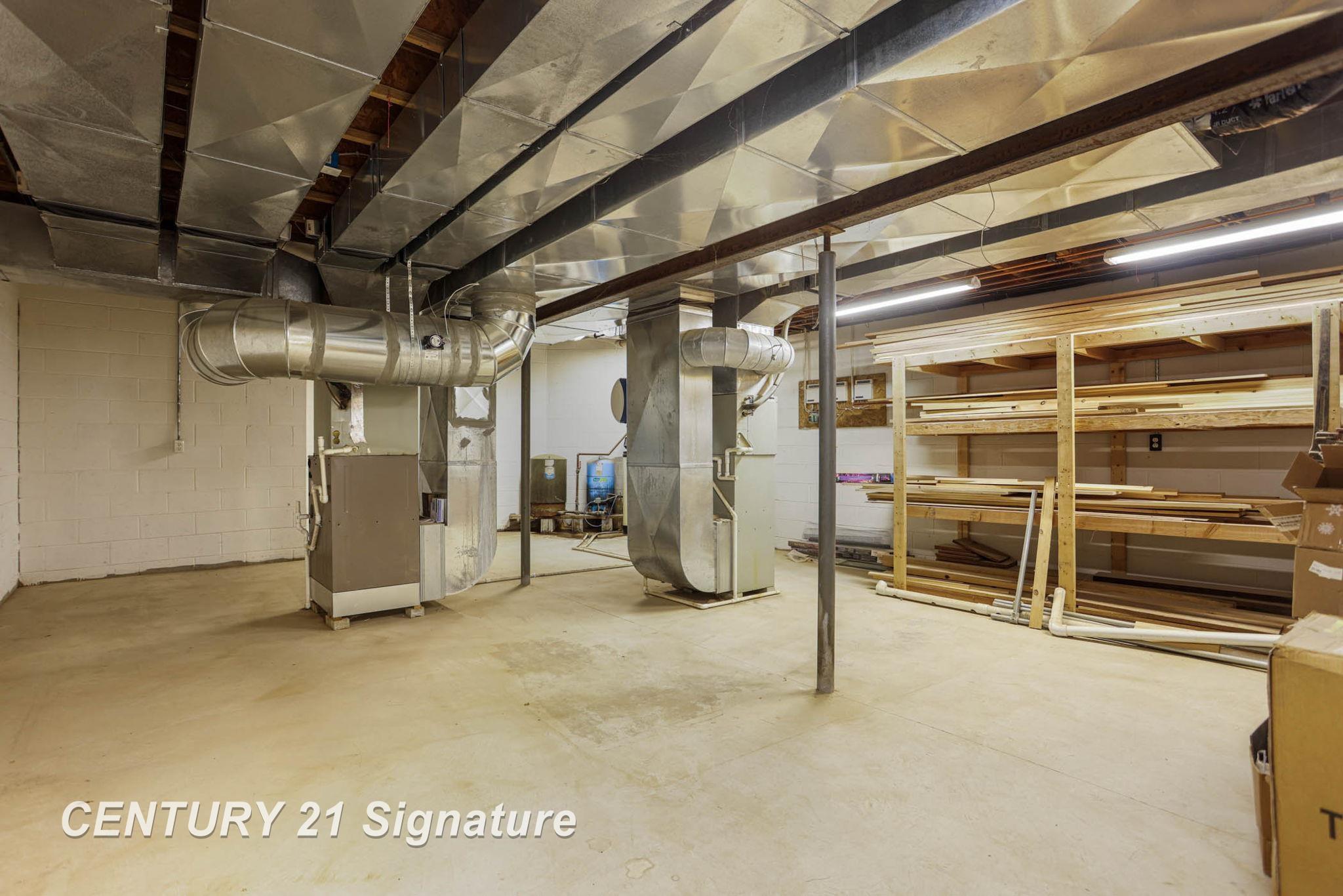 Hemlock, Michigan, 48626, United States, 6 Bedrooms Bedrooms, ,5 BathroomsBathrooms,Residential,For Sale,1984080