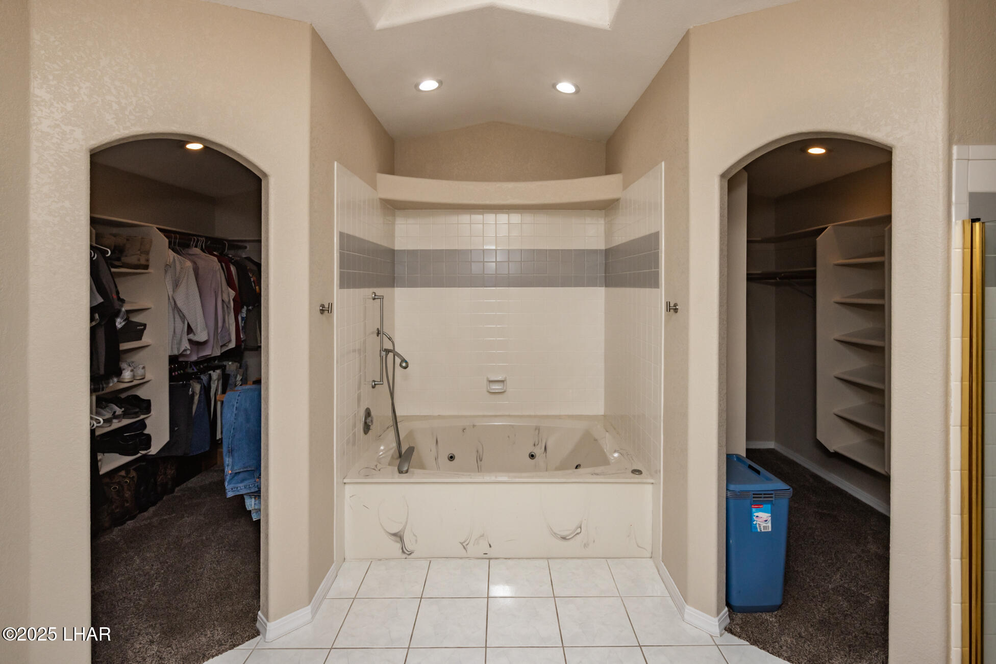 Lake Havasu City, Arizona, 86406, United States, 5 Bedrooms Bedrooms, ,4 BathroomsBathrooms,Residential,For Sale,1766464