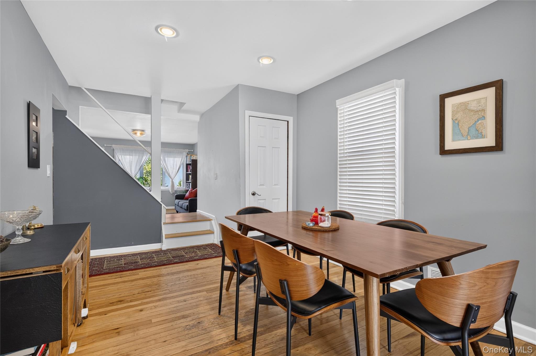  120 Bert Avenue, Westbury, NY, 11590 - 物件實景