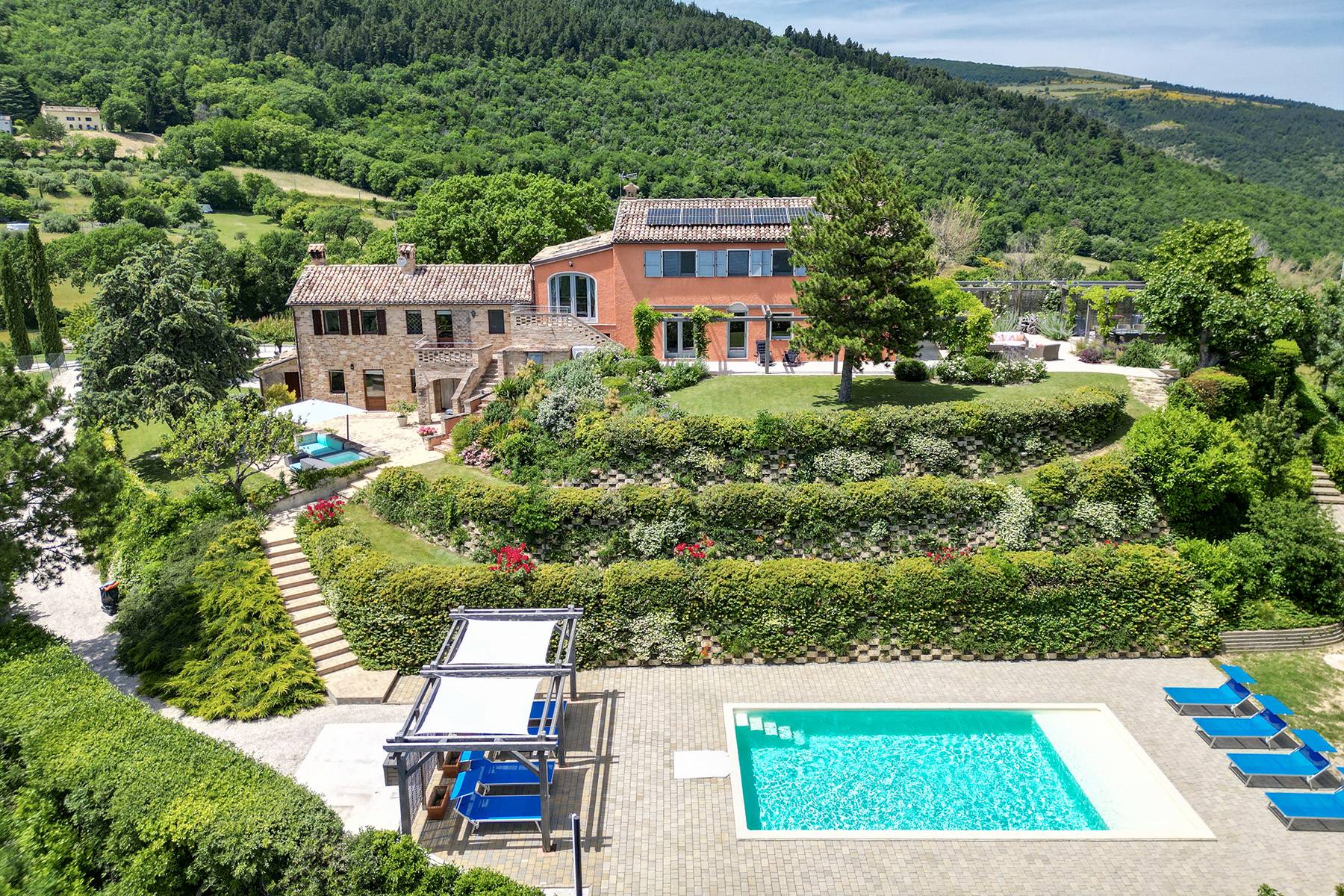  Elegant Restored Farmhouse with Panoramic Views - 物件實景