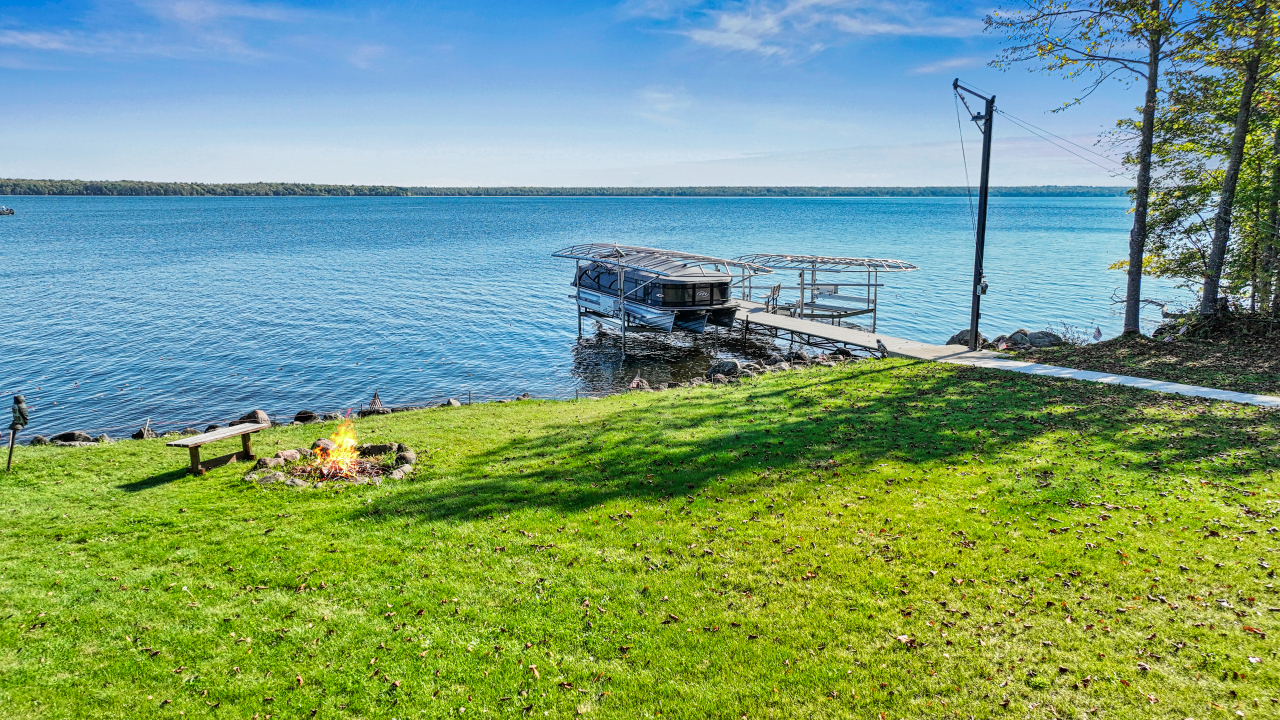 Marenisco, Wisconsin, 49947, United States, 4 Bedrooms Bedrooms, ,4 BathroomsBathrooms,Residential,For Sale,1984446