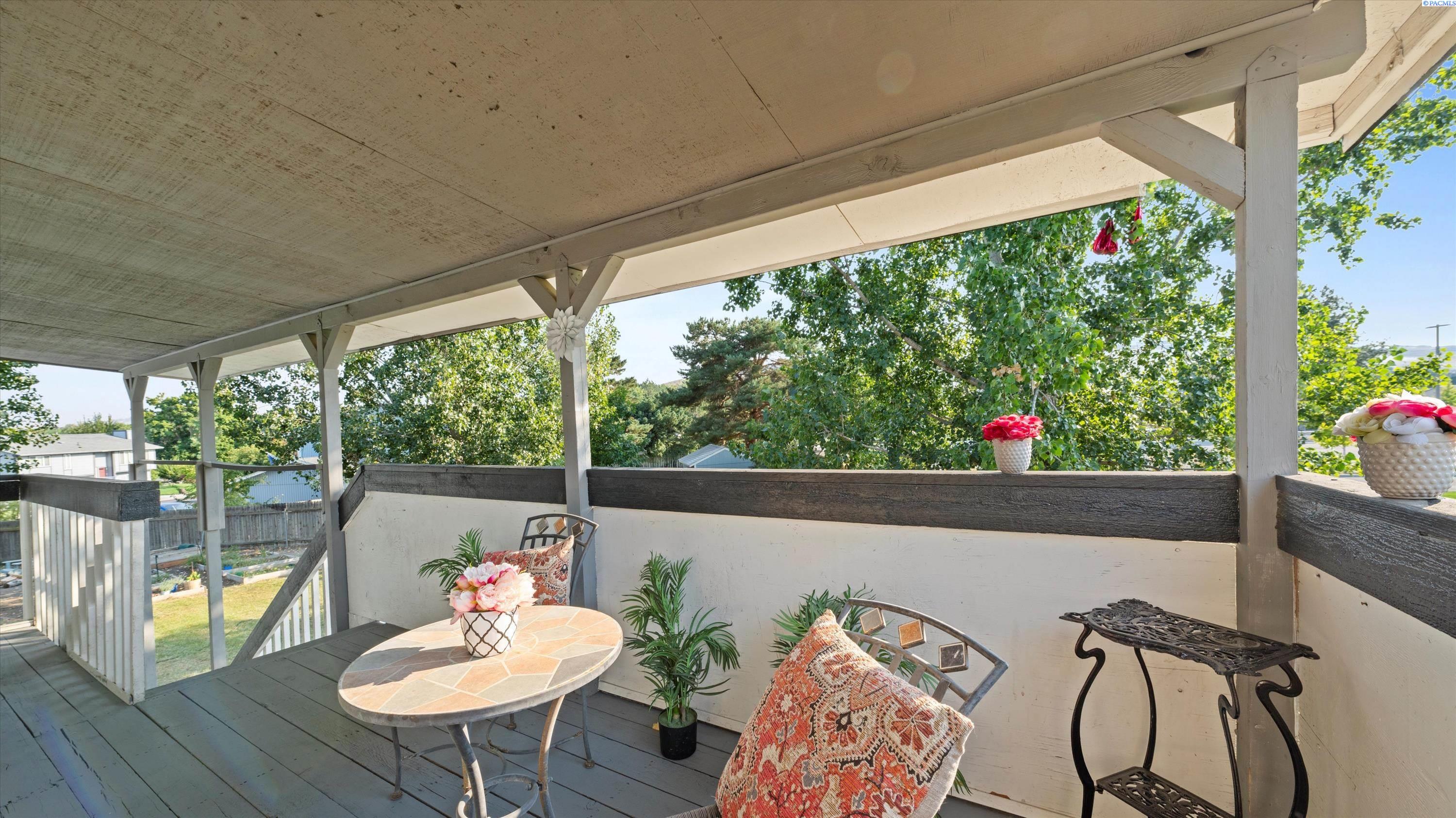 Kennewick, Washington, 99338, United States, 4 Bedrooms Bedrooms, ,1 BathroomBathrooms,Residential,For Sale,1933317