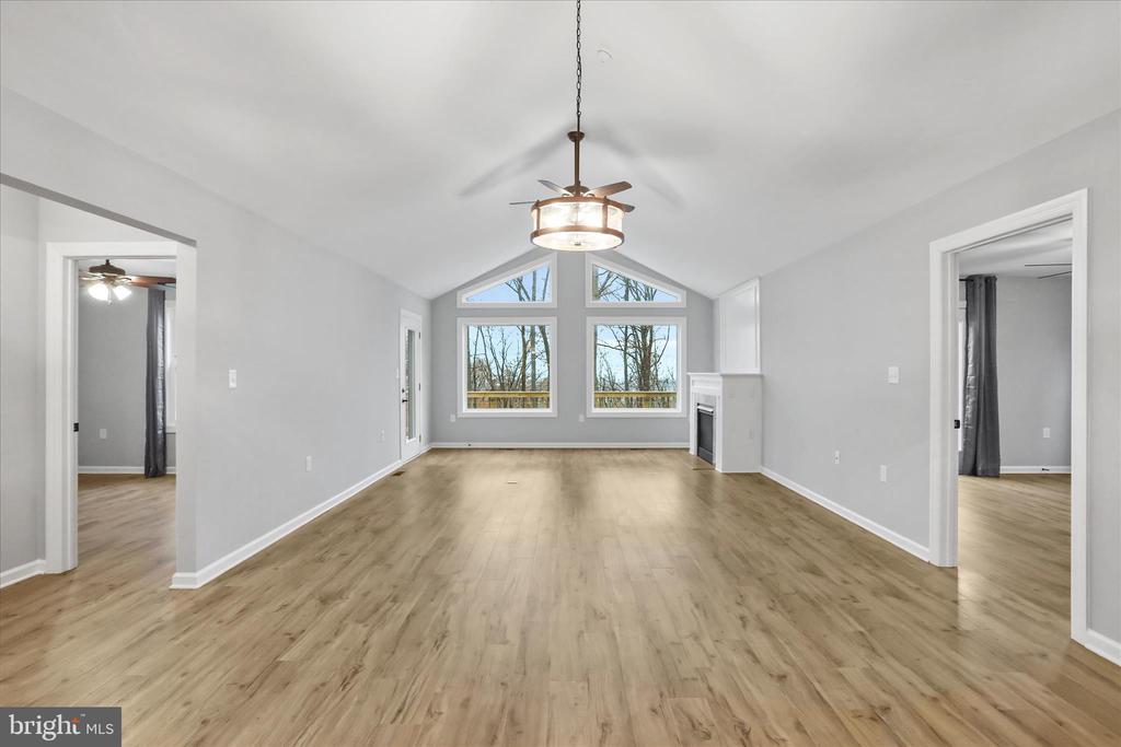 Front Royal, Virginia, 22630, United States, 3 Bedrooms Bedrooms, ,3 BathroomsBathrooms,Residential,For Sale,1996809