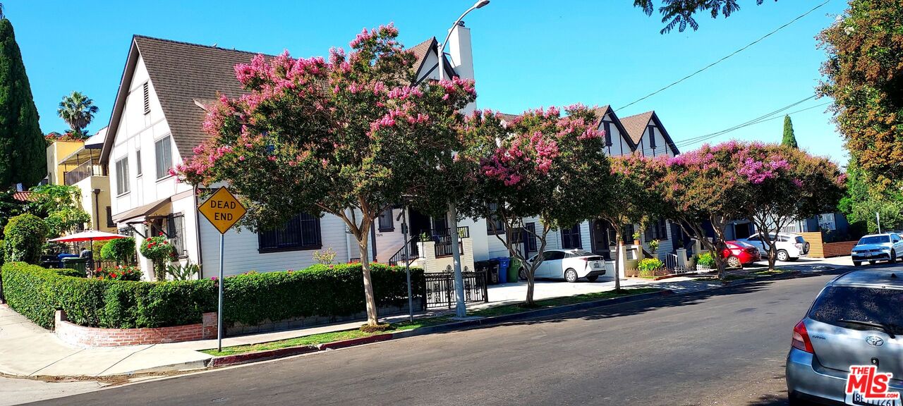 Los Angeles, California, 90029, United States, ,Residential,For Sale,1850237