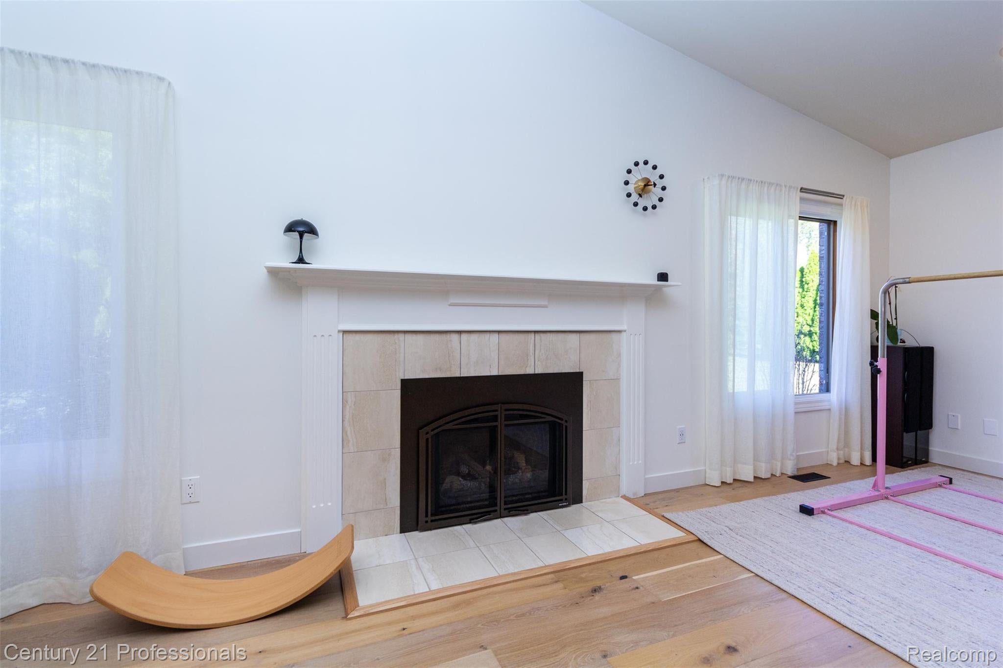 Troy, Michigan, 48084, United States, 4 Bedrooms Bedrooms, ,3 BathroomsBathrooms,Residential,For Sale,1976121