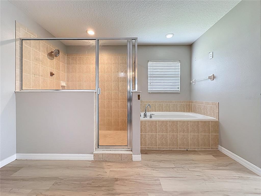 Davenport, Florida, 33896, United States, 5 Bedrooms Bedrooms, ,4 BathroomsBathrooms,Residential,For Sale,1839157