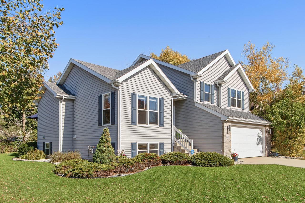 Appleglen Ln, Madison, WI 53719