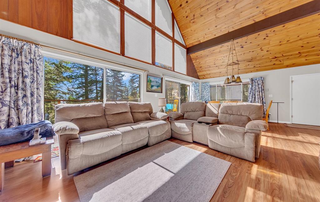 Lake Almanor Country Club, California, 96137, United States, 4 Bedrooms Bedrooms, ,2 BathroomsBathrooms,Residential,For Sale,1868629