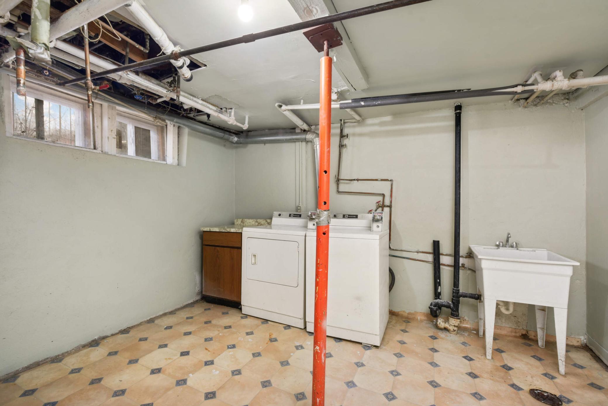 Minneapolis, Minnesota, 55405, United States, ,Residential,For Sale,1905881