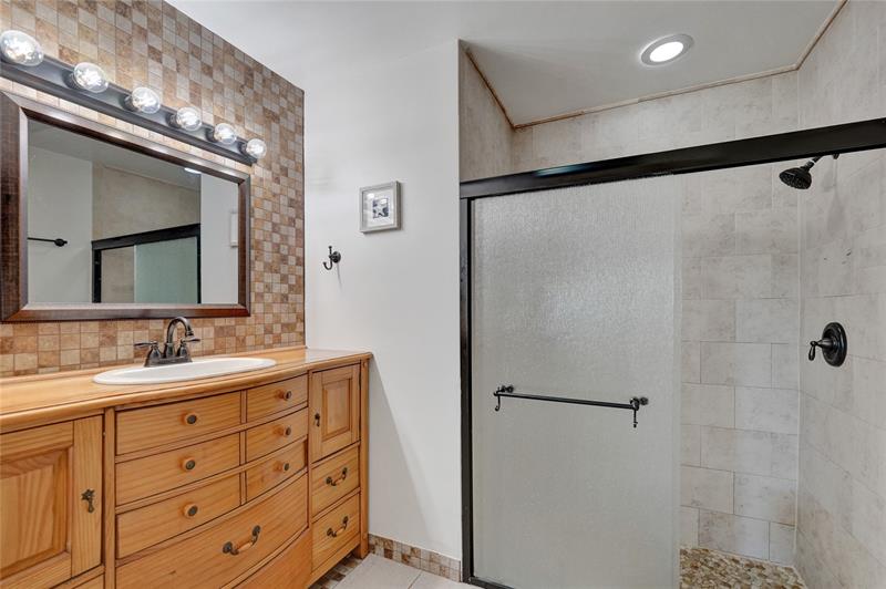 Davie, Florida, 33325, United States, 3 Bedrooms Bedrooms, ,2 BathroomsBathrooms,Residential,For Sale,1902836