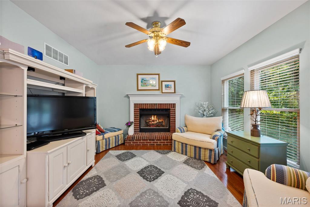 Wildwood, Missouri, 63021, United States, 4 Bedrooms Bedrooms, ,4 BathroomsBathrooms,Residential,For Sale,1947047