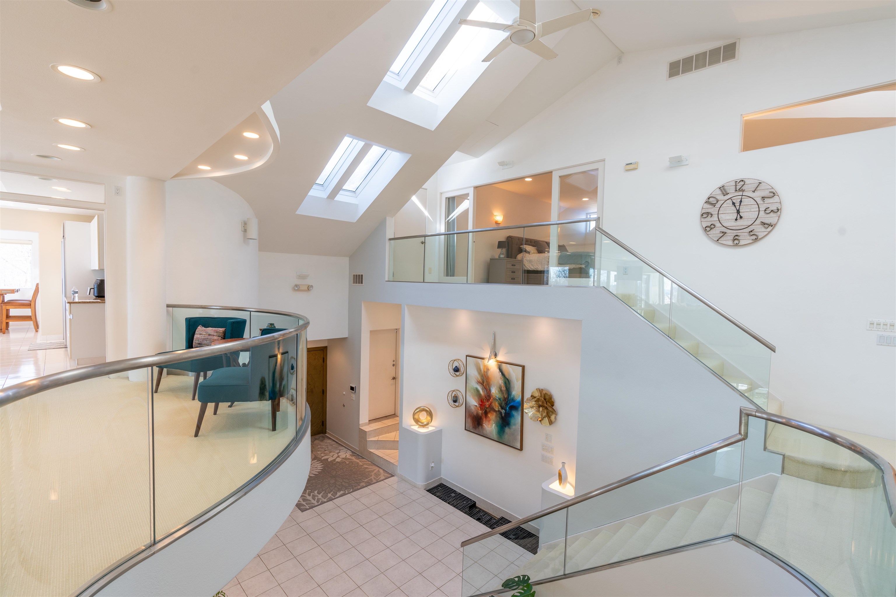 La Crosse, Wisconsin, 54601, United States, 4 Bedrooms Bedrooms, ,5 BathroomsBathrooms,Residential,For Sale,2049360