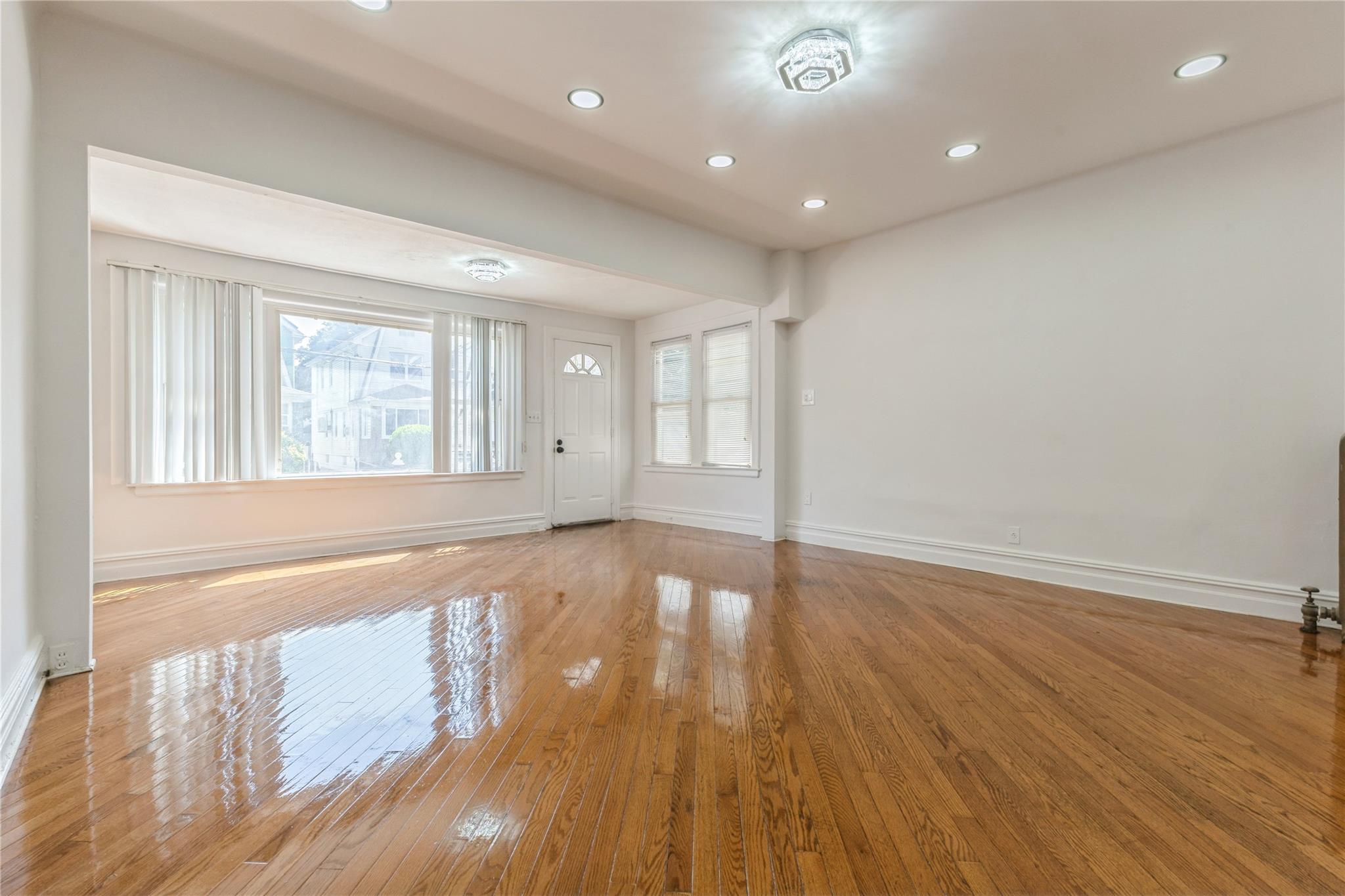 Brooklyn, New York, 11203, United States, 3 Bedrooms Bedrooms, ,2 BathroomsBathrooms,Residential,For Sale,1915598