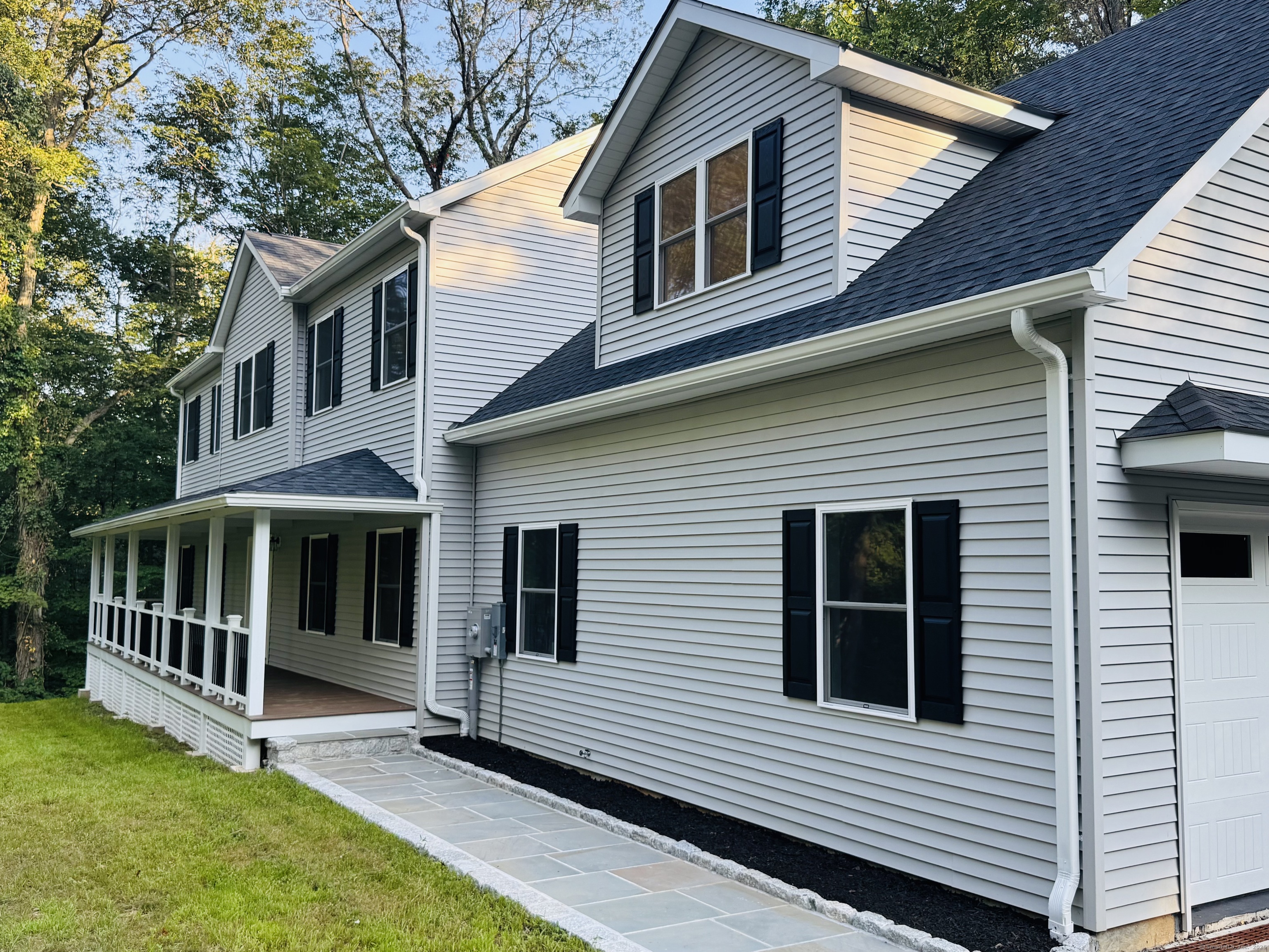 Newtown, Connecticut, 06482, United States, 4 Bedrooms Bedrooms, ,4 BathroomsBathrooms,Residential,For Sale,1917666
