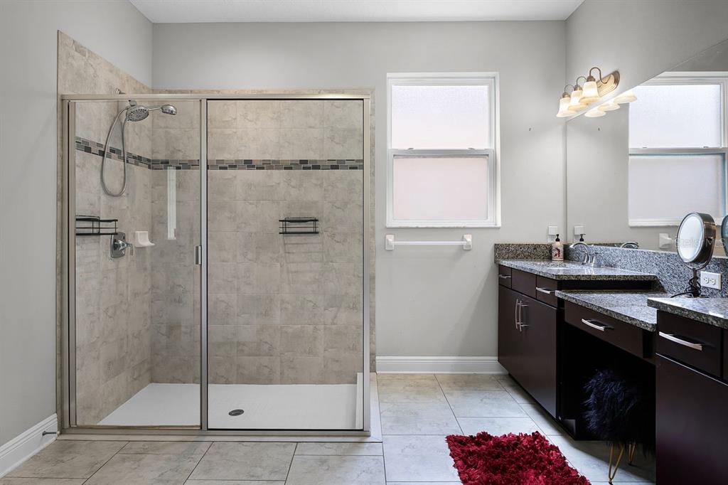 Lakeland, Florida, 33810, United States, 4 Bedrooms Bedrooms, ,3 BathroomsBathrooms,Residential,For Sale,1950901