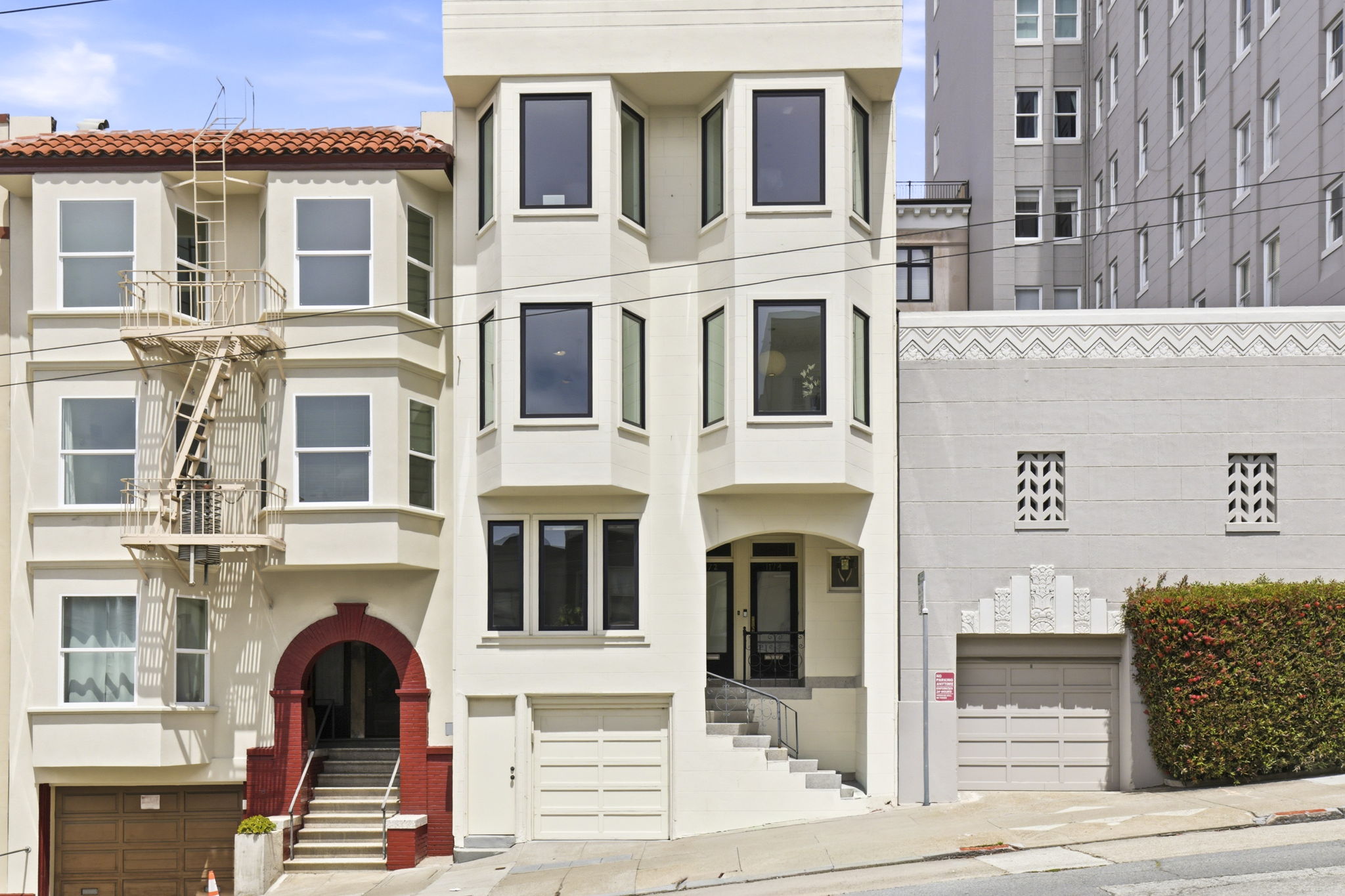  Timeless Architecture with Modern Amenities - 物件實景