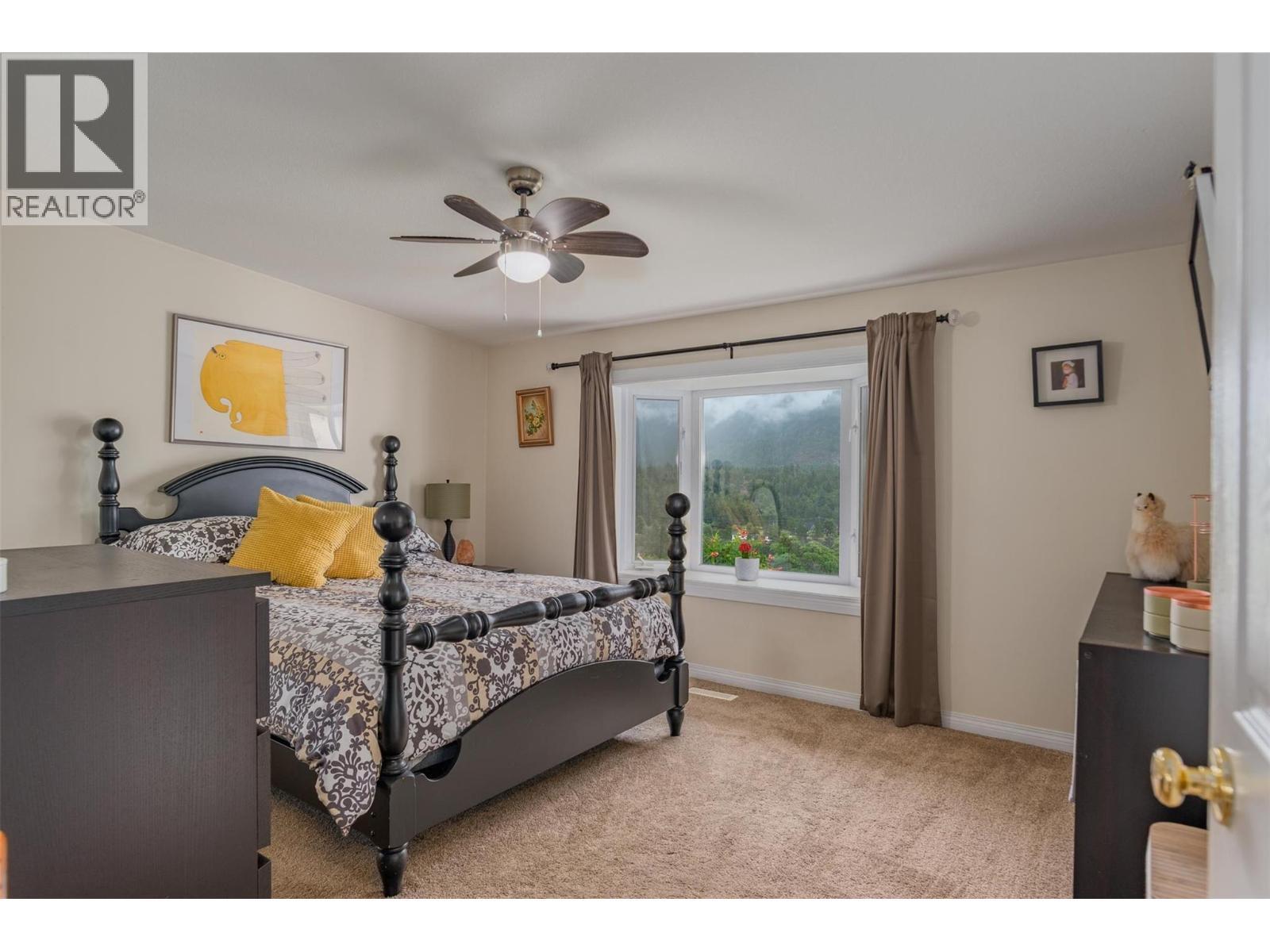 CASTLEGAR, British Columbia, V1N 2S5, CA, 5 Bedrooms Bedrooms, ,3 BathroomsBathrooms,Residential,For Sale,1918306