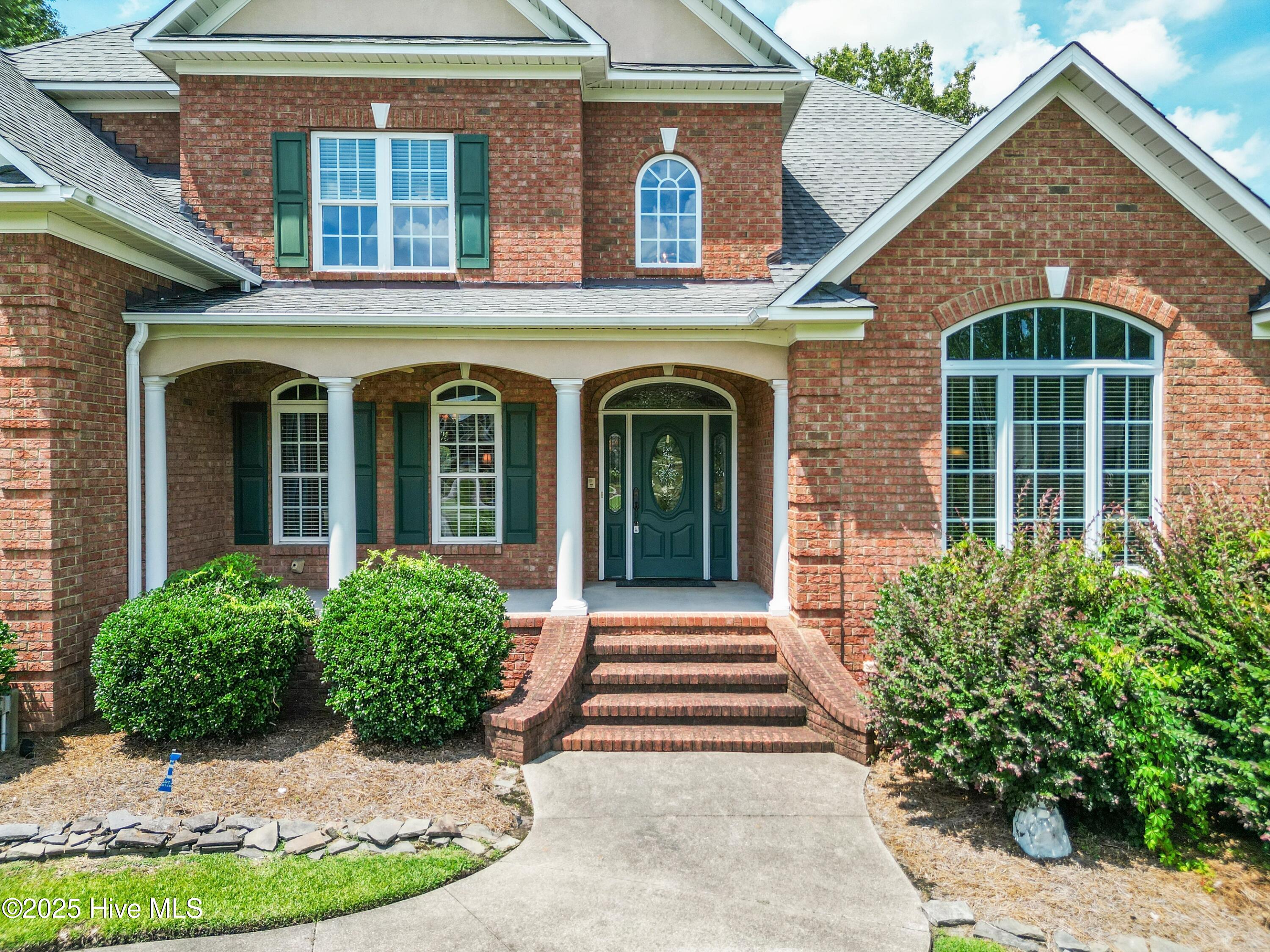 Jacksonville, North Carolina, 28540, United States, 5 Bedrooms Bedrooms, ,4 BathroomsBathrooms,Residential,For Sale,1889954