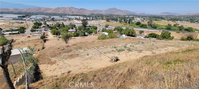 Jurupa Valley, California, 92509, United States, 4 Bedrooms Bedrooms, ,3 BathroomsBathrooms,Residential,For Sale,1890131