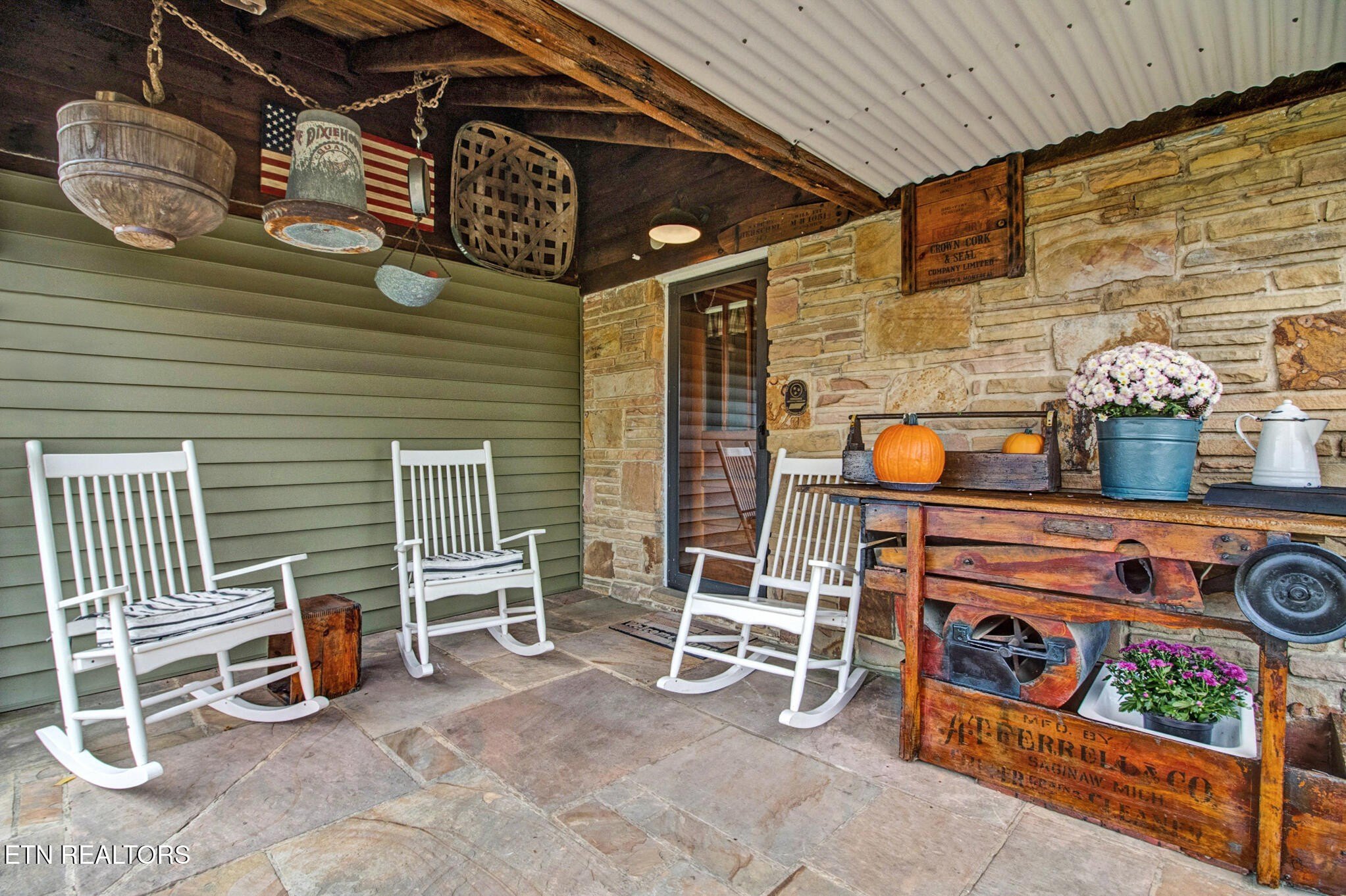 Crossville, Tennessee, 38555, United States, 4 Bedrooms Bedrooms, ,3 BathroomsBathrooms,Residential,For Sale,1888026