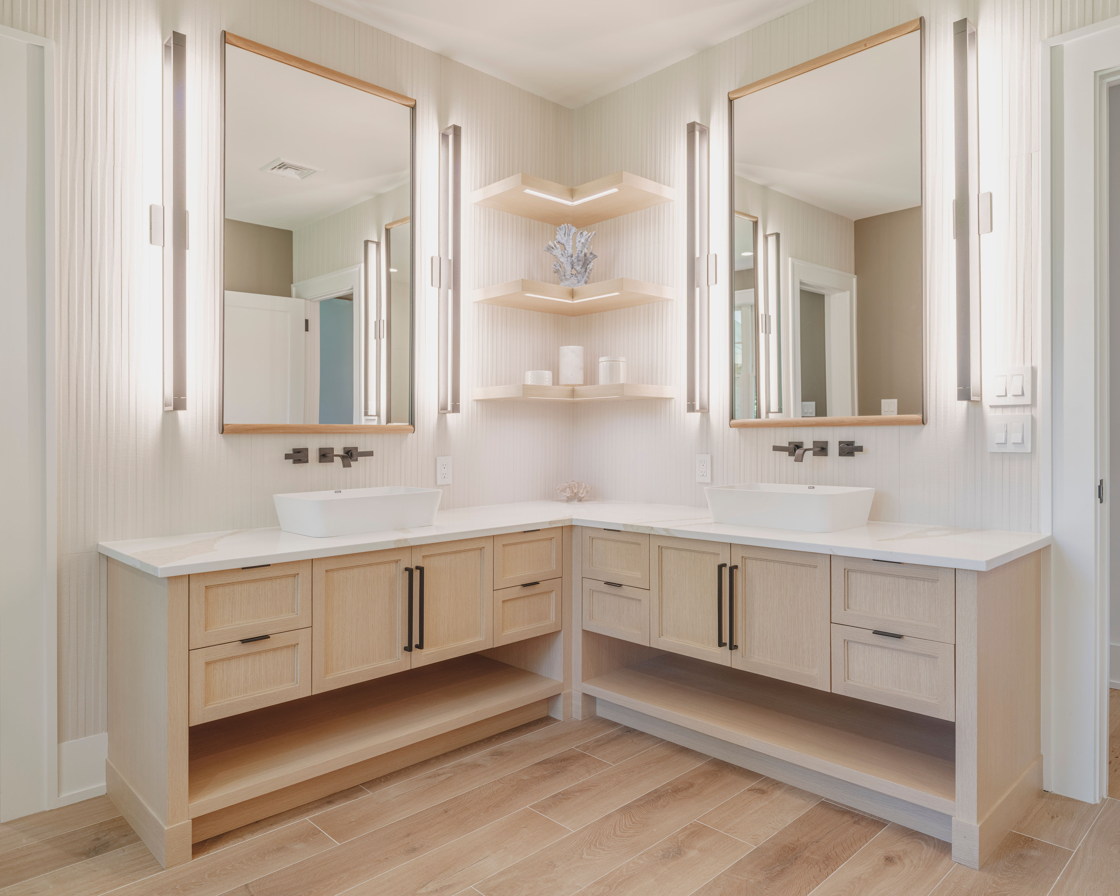 Southold, New York, 11971, United States, 4 Bedrooms Bedrooms, ,6 BathroomsBathrooms,Residential,For Sale,1976205