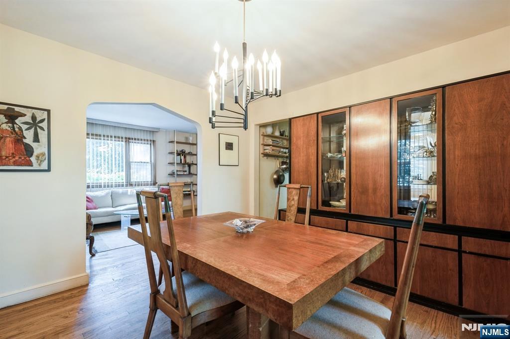 Cresskill, New Jersey, 07626, United States, 3 Bedrooms Bedrooms, ,2 BathroomsBathrooms,Residential,For Sale,1987908