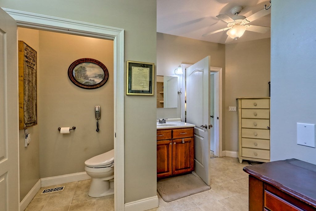Blairsville, Georgia, 30512, United States, 4 Bedrooms Bedrooms, ,3 BathroomsBathrooms,Residential,For Sale,1827320