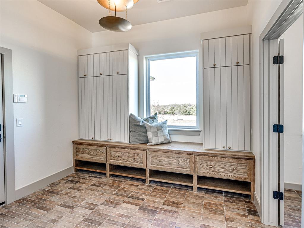 Goldsby, Oklahoma, 73093, United States, 4 Bedrooms Bedrooms, ,5 BathroomsBathrooms,Residential,For Sale,1975675