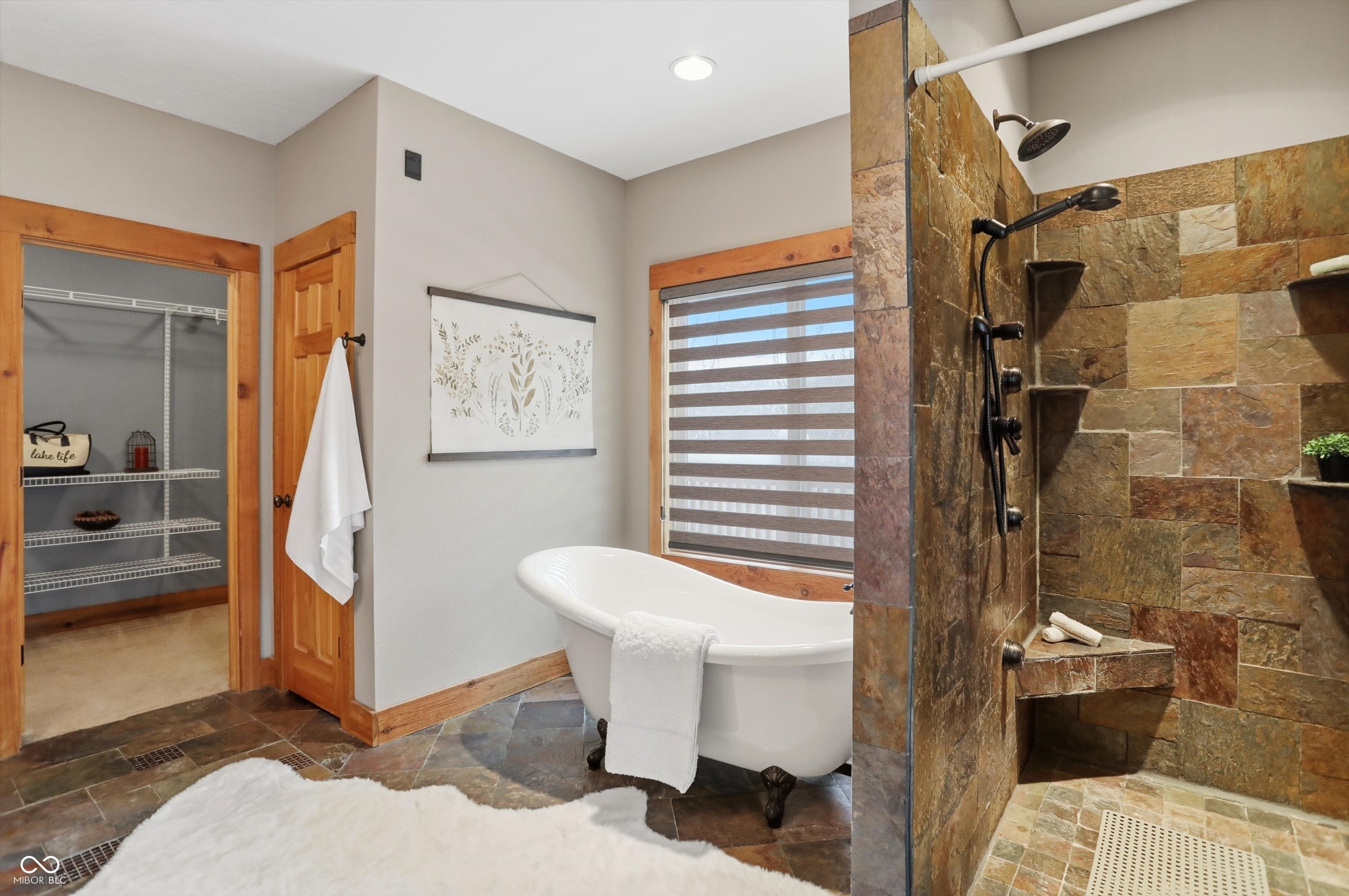 Unionville, Indiana, 47468, United States, 5 Bedrooms Bedrooms, ,5 BathroomsBathrooms,Residential,For Sale,1975333