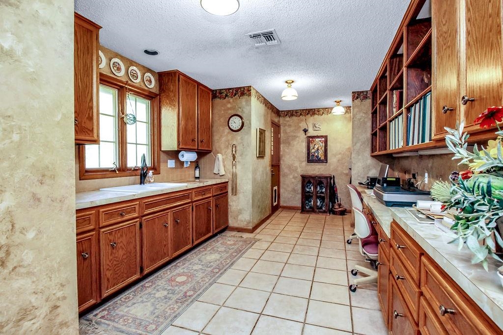 11 Sandpiper St, Wichita, Kansas, 67230, United States, 3 Bedrooms Bedrooms, ,4 BathroomsBathrooms,Residential,For Sale,11 Sandpiper St ,1620917