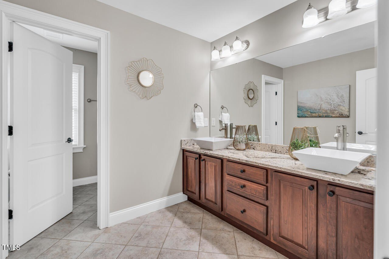 Chapel Hill, North Carolina, 27517, United States, 4 Bedrooms Bedrooms, ,5 BathroomsBathrooms,Residential,For Sale,1757779