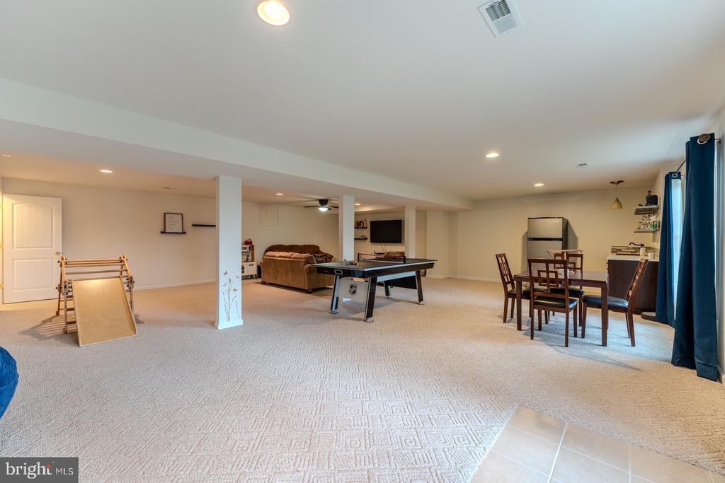 Petersburg, West Virginia, 26847, United States, 3 Bedrooms Bedrooms, ,3 BathroomsBathrooms,Residential,For Sale,1891078