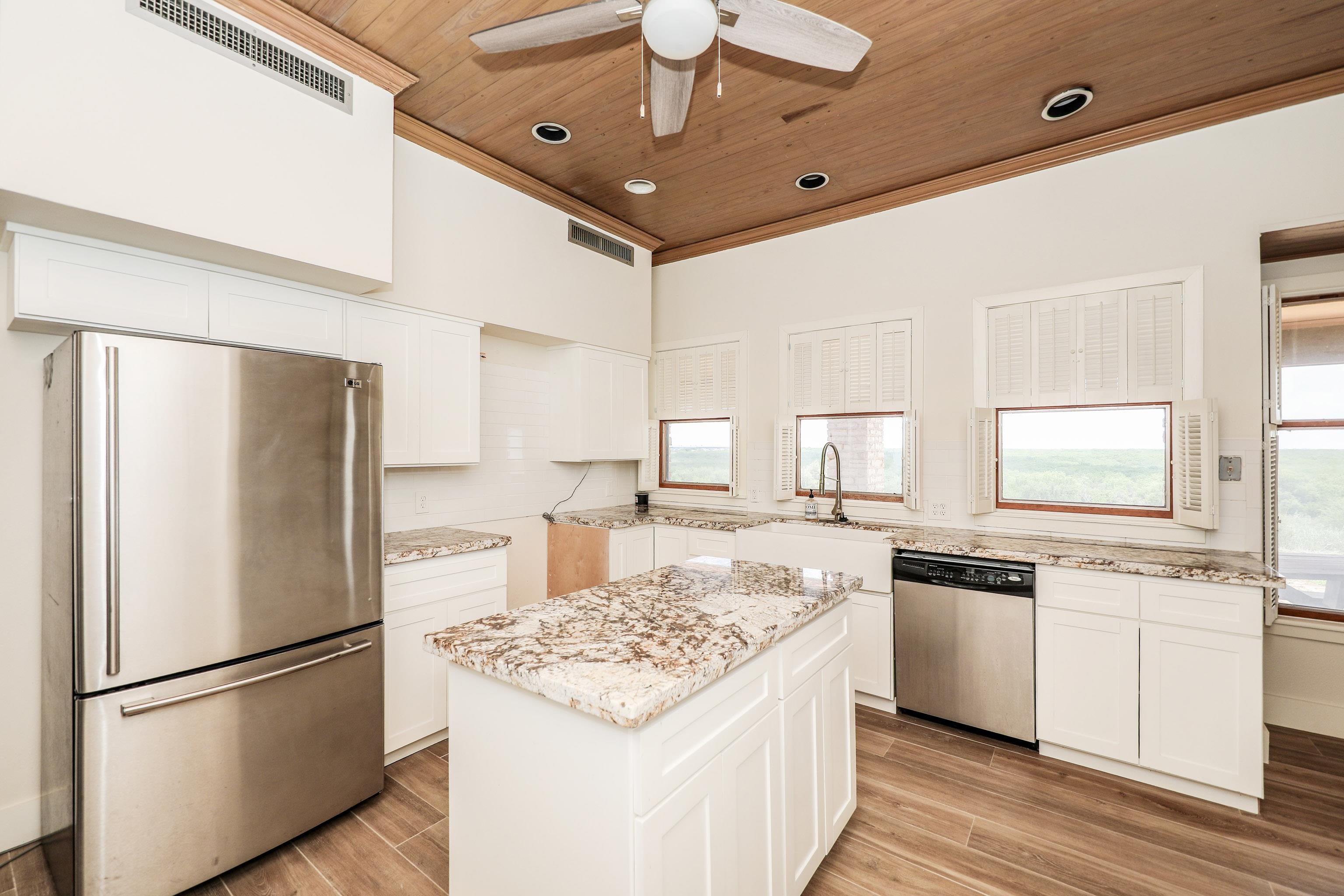 LAREDO, Texas, 78040, United States, 3 Bedrooms Bedrooms, ,3 BathroomsBathrooms,Residential,For Sale,1868916