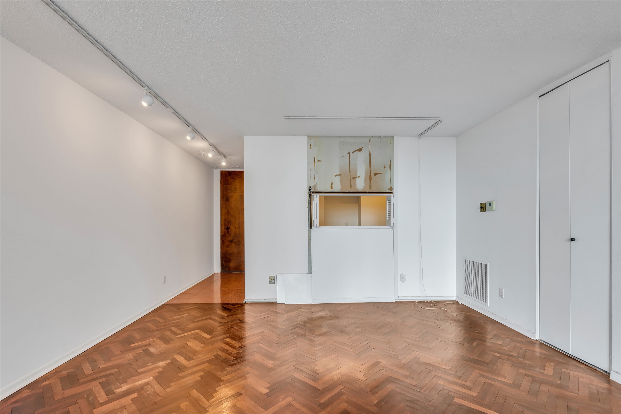  3614 Montrose Boulevard #900 - 物件實景