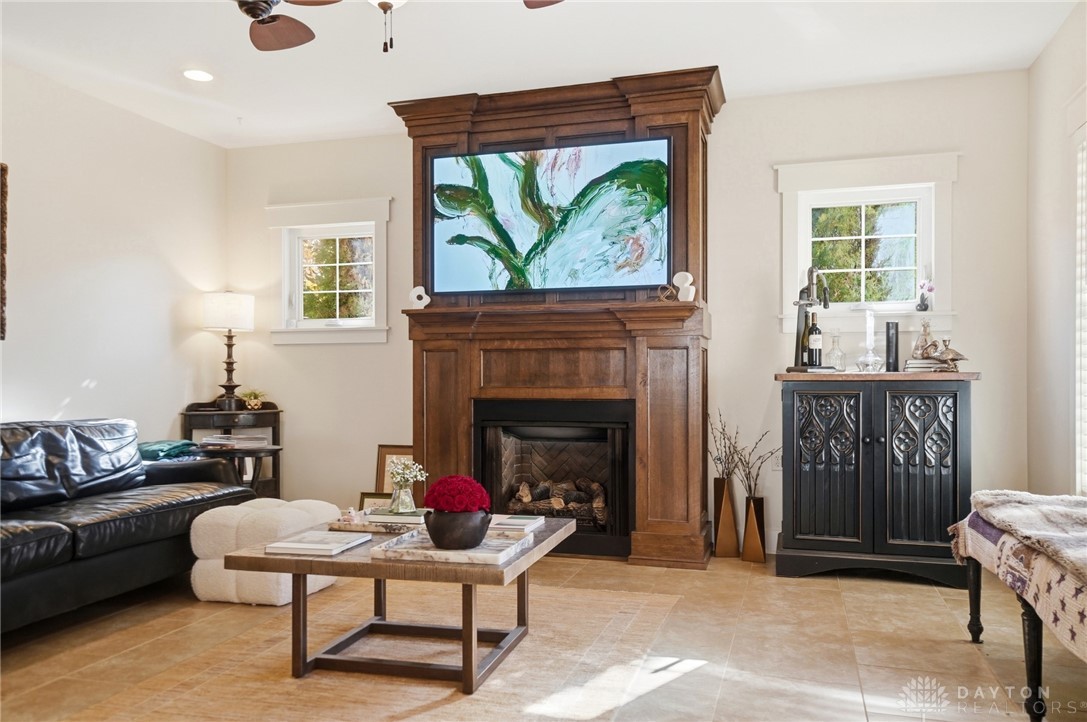 Oakwood, Ohio, 45409, United States, 3 Bedrooms Bedrooms, ,3 BathroomsBathrooms,Residential,For Sale,1991510