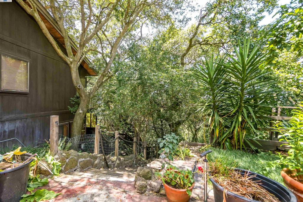 San Rafael, California, 94903-3840, United States, 3 Bedrooms Bedrooms, ,3 BathroomsBathrooms,Residential,For Sale,1987101