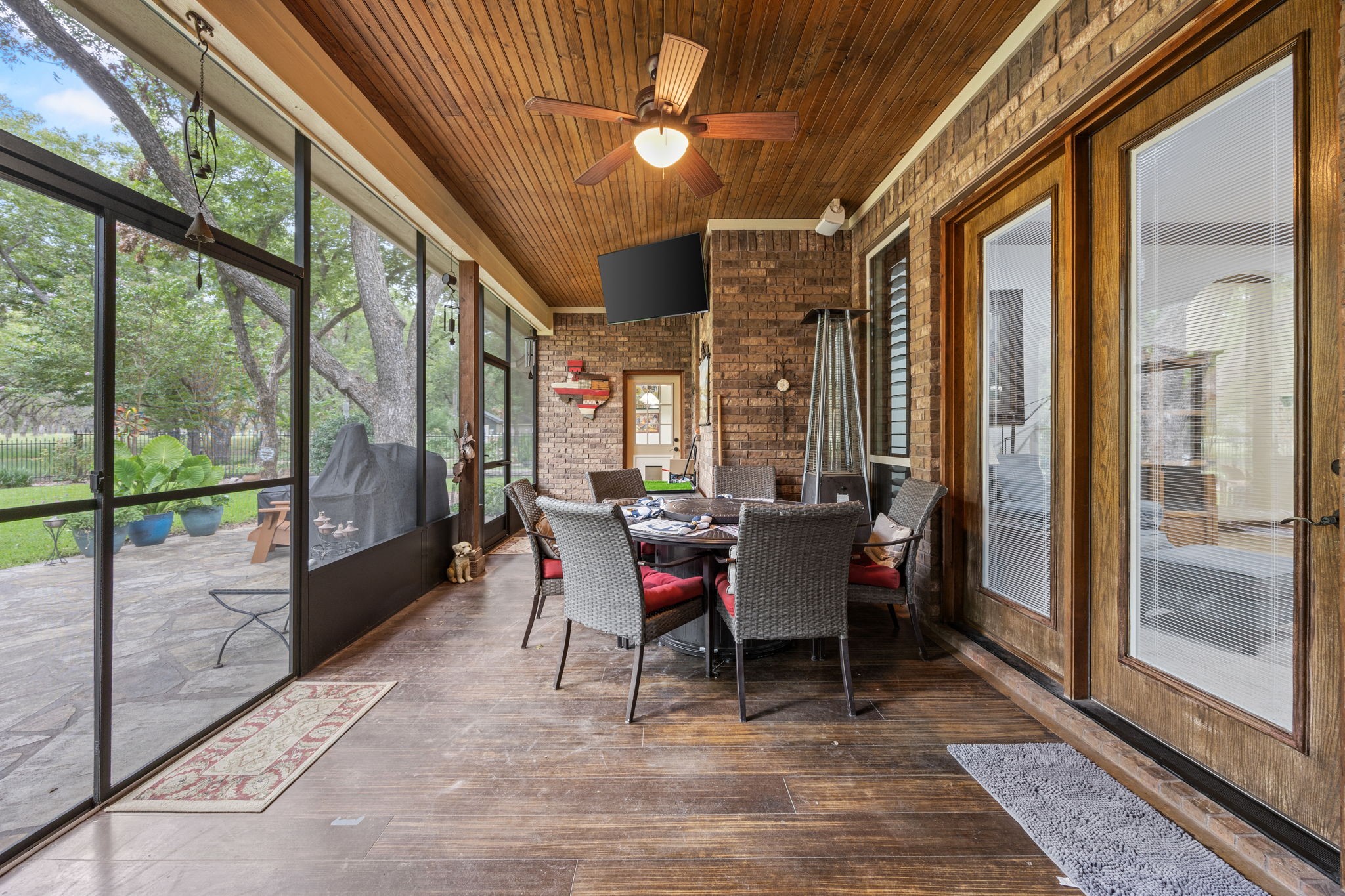 Granbury, Texas, 76049, United States, 3 Bedrooms Bedrooms, ,3 BathroomsBathrooms,Residential,For Sale,1927180