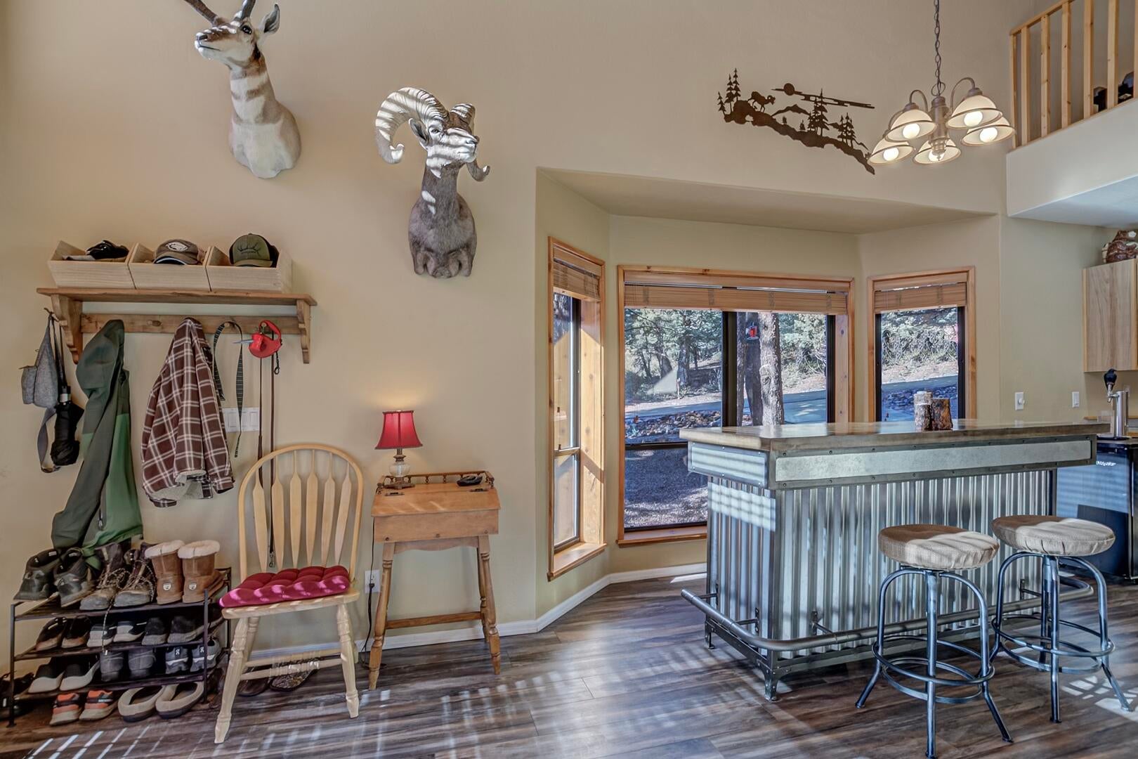 Pine, Arizona, 85544, United States, 3 Bedrooms Bedrooms, ,2 BathroomsBathrooms,Residential,For Sale,1998384