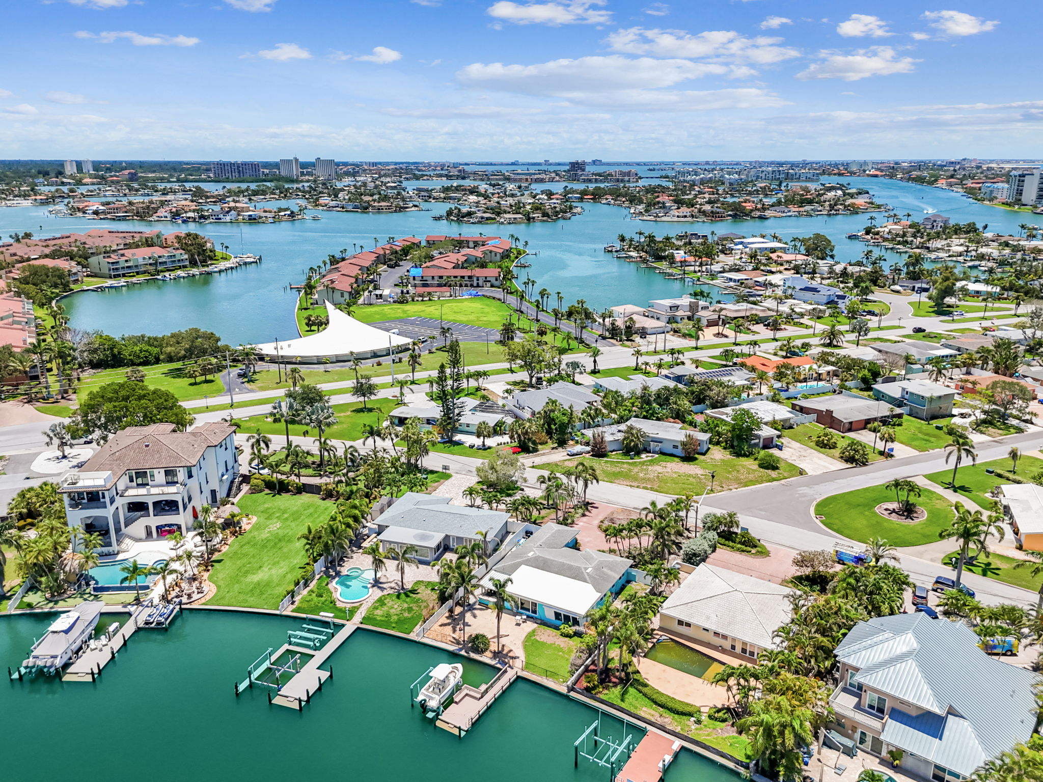 Treasure Island, Florida, 33706, United States, 3 Bedrooms Bedrooms, ,2 BathroomsBathrooms,Residential,For Sale,1985726