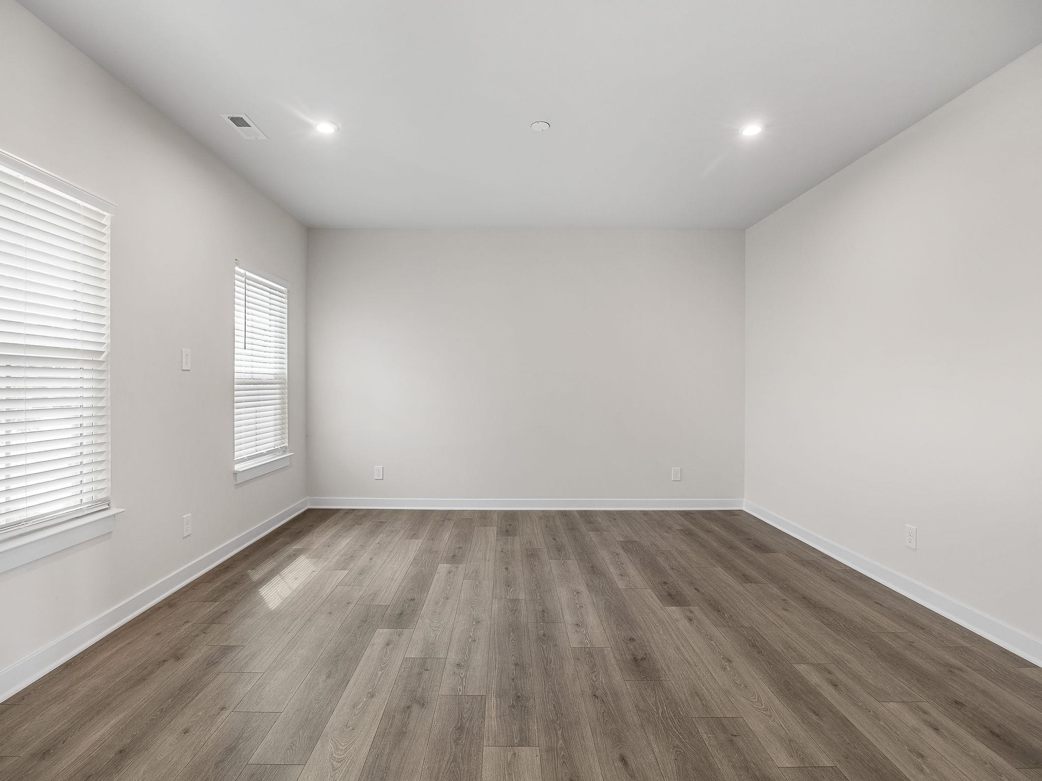 Woodruff, South Carolina, 29388, United States, 5 Bedrooms Bedrooms, ,4 BathroomsBathrooms,Residential,For Sale,1890985