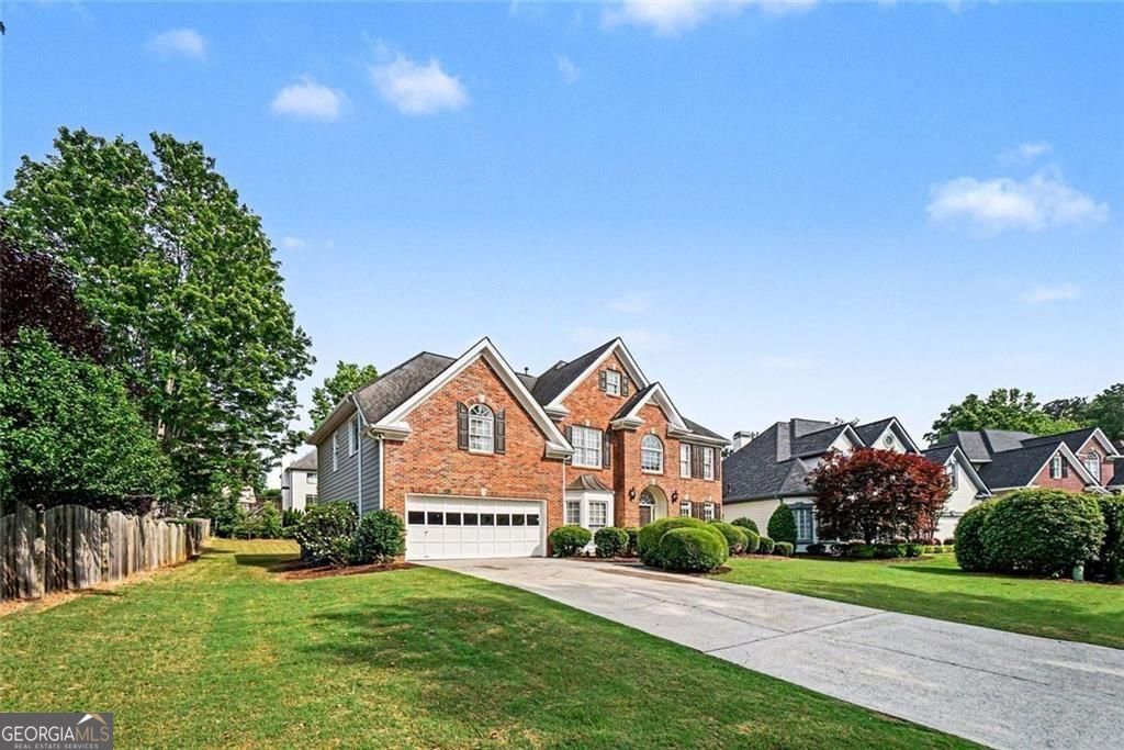 Roswell, Georgia, 30075, United States, 5 Bedrooms Bedrooms, ,4 BathroomsBathrooms,Residential,For Sale,2044480