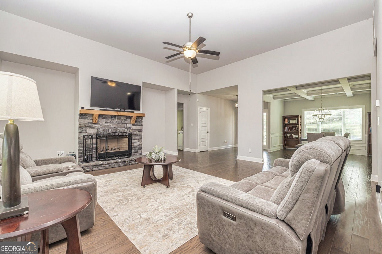 Newnan, Georgia, 30263, United States, 4 Bedrooms Bedrooms, ,3 BathroomsBathrooms,Residential,For Sale,2005138