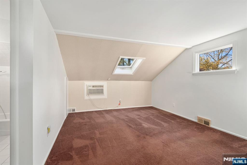 Midland Park, New Jersey, 07432, United States, 3 Bedrooms Bedrooms, ,2 BathroomsBathrooms,Residential,For Sale,1989526