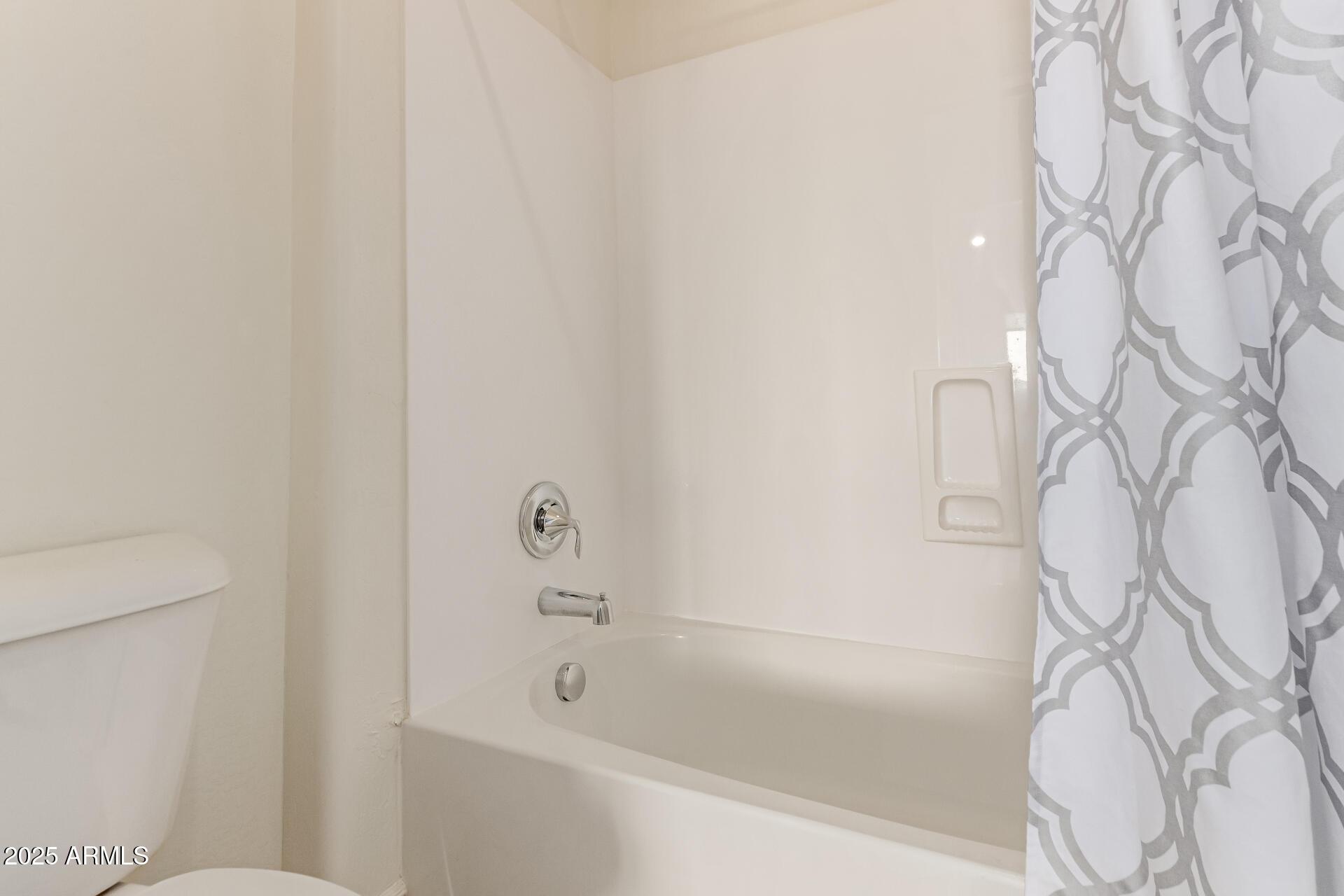 Phoenix, Arizona, 85050, United States, 5 Bedrooms Bedrooms, ,4 BathroomsBathrooms,Residential,For Sale,1980478