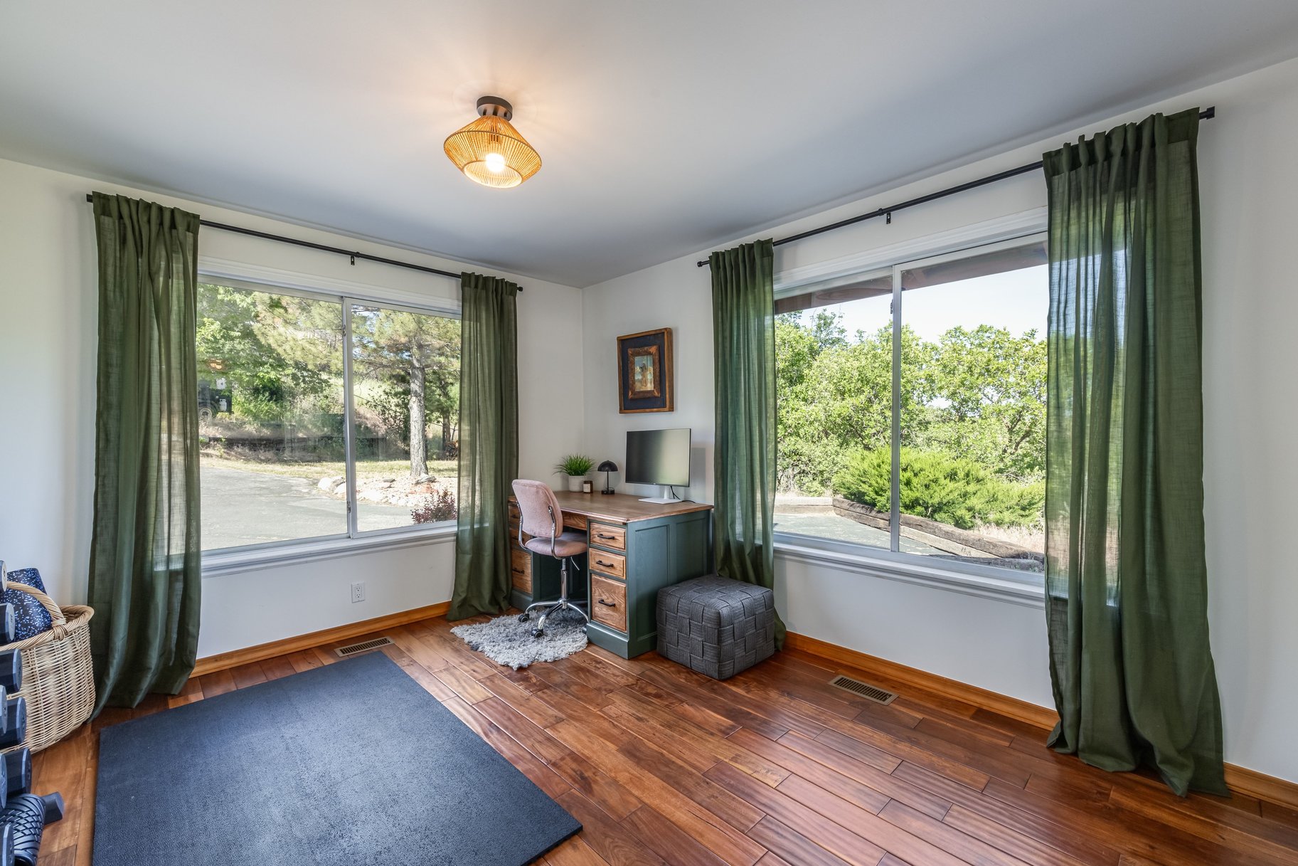  Horse Property Backing Up to Dimple Dell Park - 物件實景