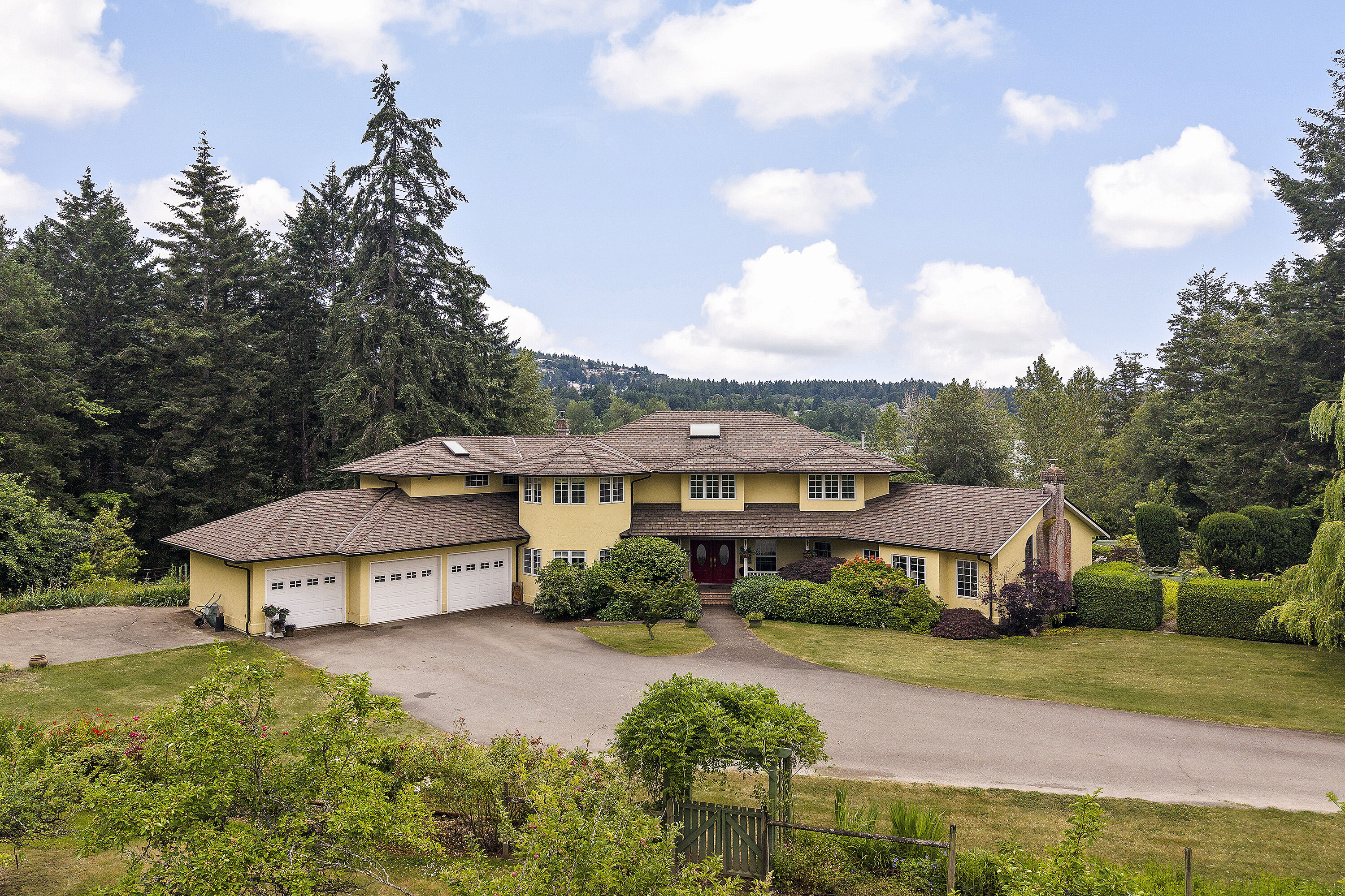  Remarkable Lakefront Estate - 物件實景